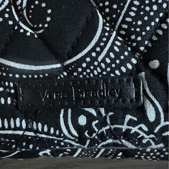 ❤️AMAZING DEAL❤️ Vera Bradley RFID Smartphone Wristlet NWT - Picture 4 of 8